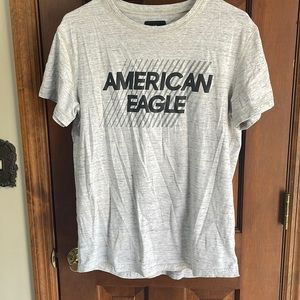 Men medium short sleeve tee. American Eagle